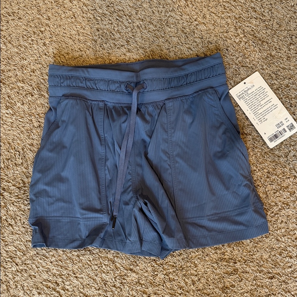 lululemon athletica women’s blue adorable shorts Athletic Shorts